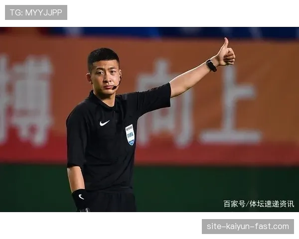 比赛官员如何分工？主裁、边裁、VAR各管什么？