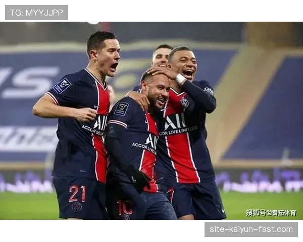 巴黎圣日耳曼越年轻越不稳？表面活力十足，实则失控藏不住了