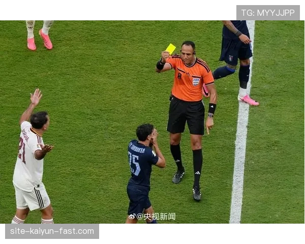 巴埃纳攻破乌拉圭球门：西班牙1-0取胜成焦点